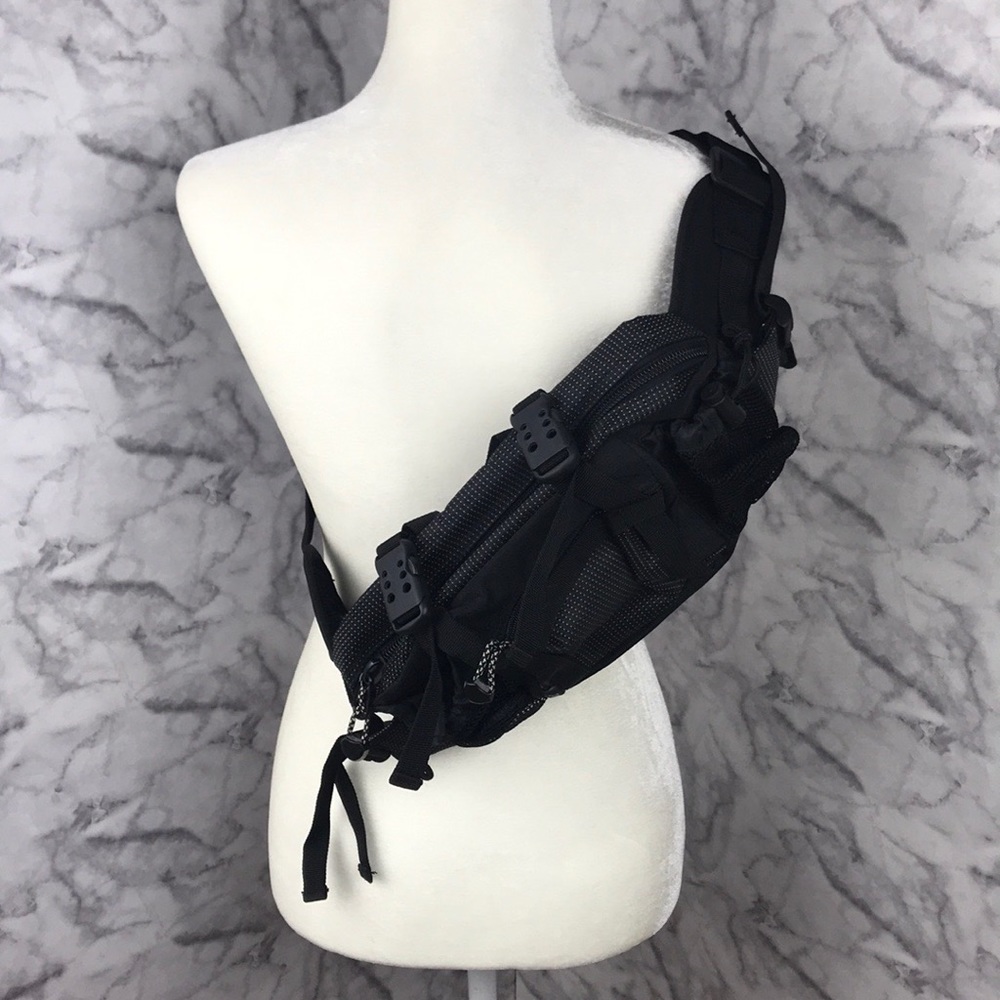 Multi Compartment Fanny Pack - image 2